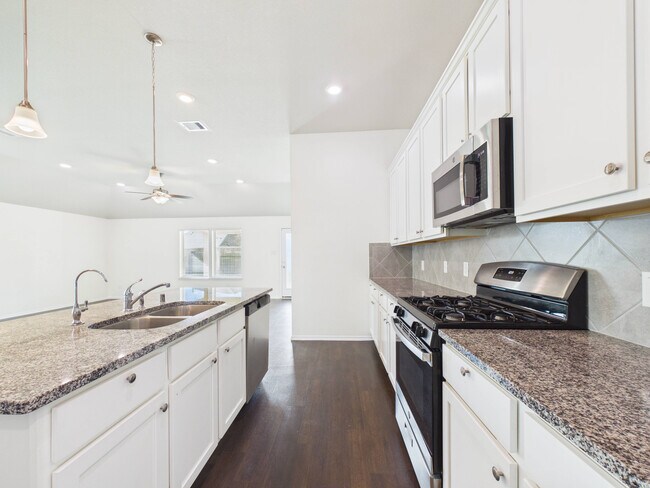 Building Photo - Brisa