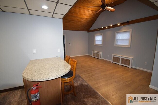 Building Photo - 99 Main St