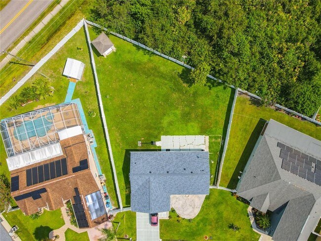 Building Photo - 853 Blanc Ct