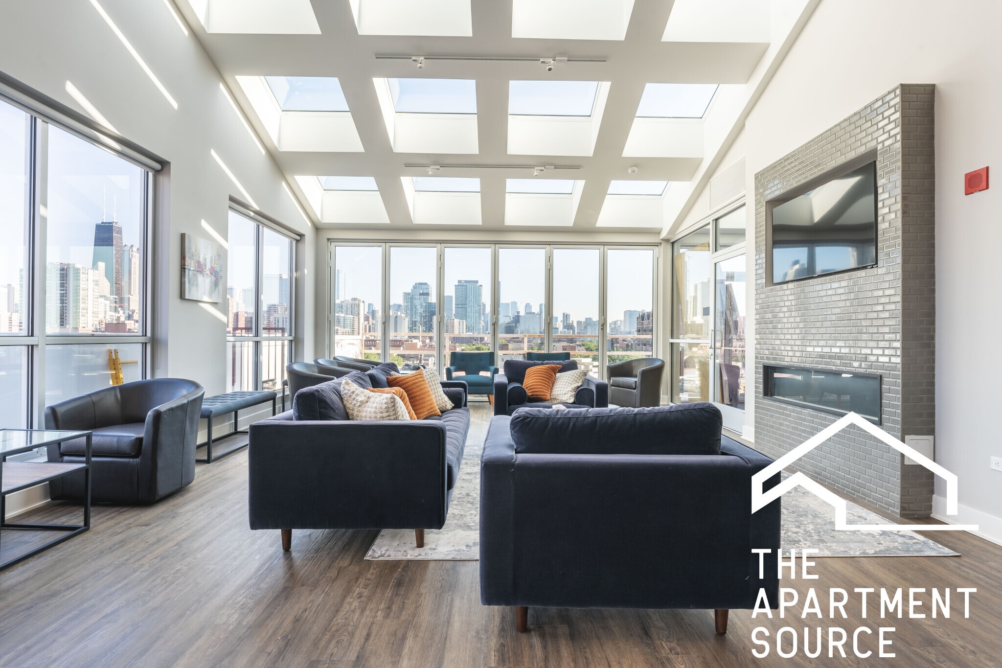 Building Photo - 301 W North Ave