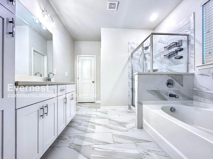 Building Photo - 2797 Aralynn Wy