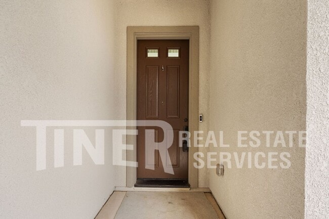 Building Photo - 4944 Covered Wagon Cir