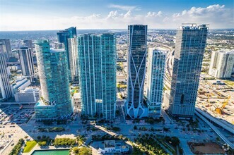 Building Photo - 900 Biscayne Blvd