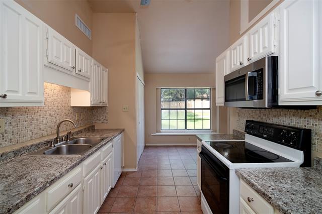 Building Photo - 2521 Liberty Ln
