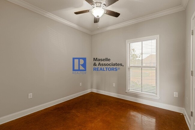 Building Photo - 3 Bed/2 Bath Home in Providence