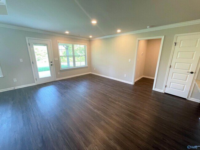 Building Photo - 126 Beaver Brook Pl