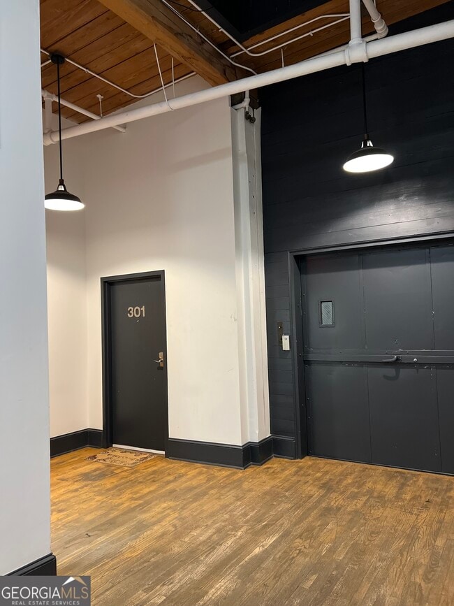 Building Photo - 161 Mangum St SW