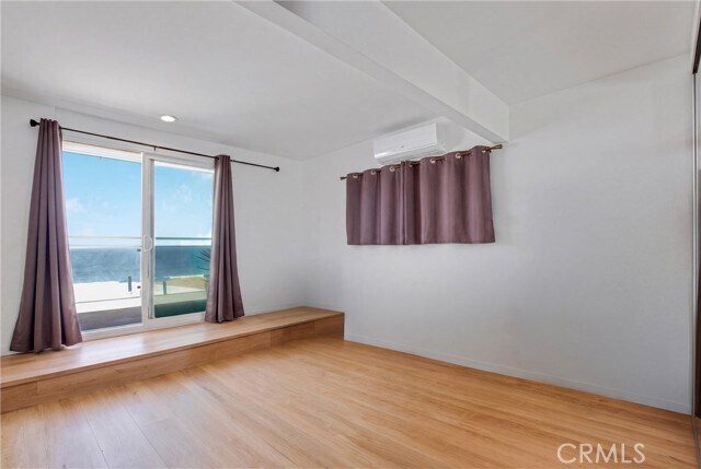 Building Photo - 3600 The Strand