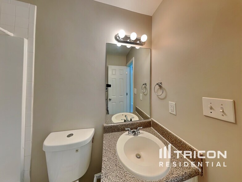 Building Photo - 730 Marcus Nyah Ct