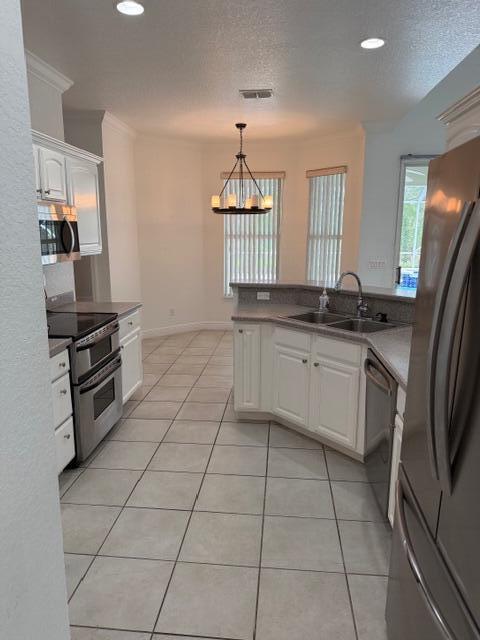 Building Photo - 522 SE Nome Dr