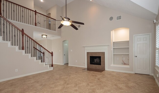 Building Photo - 79 E French Oaks Cir