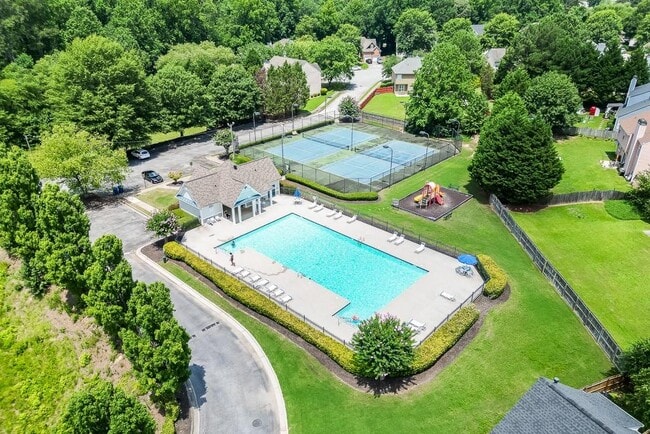 Building Photo - 2464 Laurelfield Dr