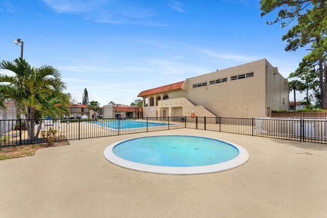 Building Photo - 6106 Forest Hill Blvd