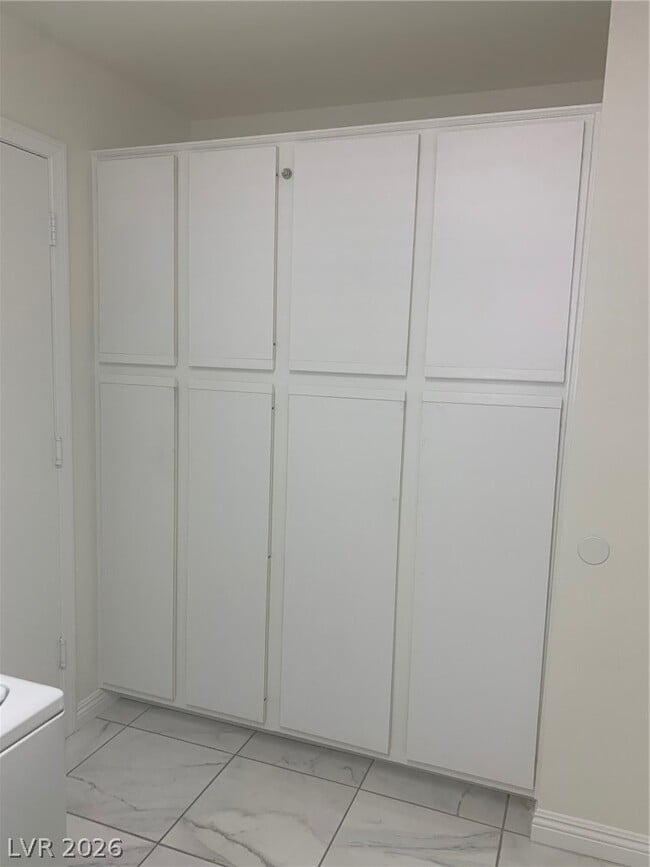 Building Photo - 9113 Grayling Dr