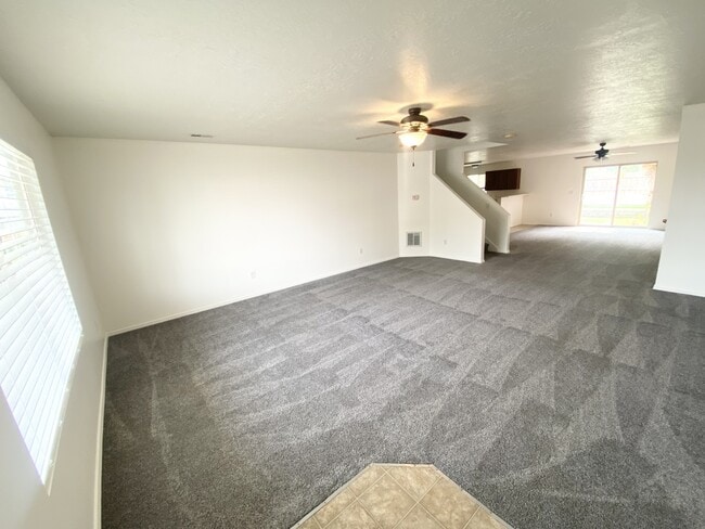 Building Photo - 1243 W 520 S