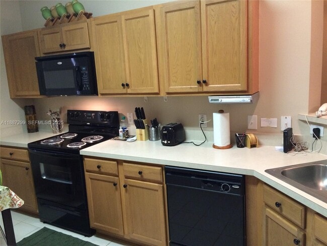 Building Photo - 2669 Mayaguana St