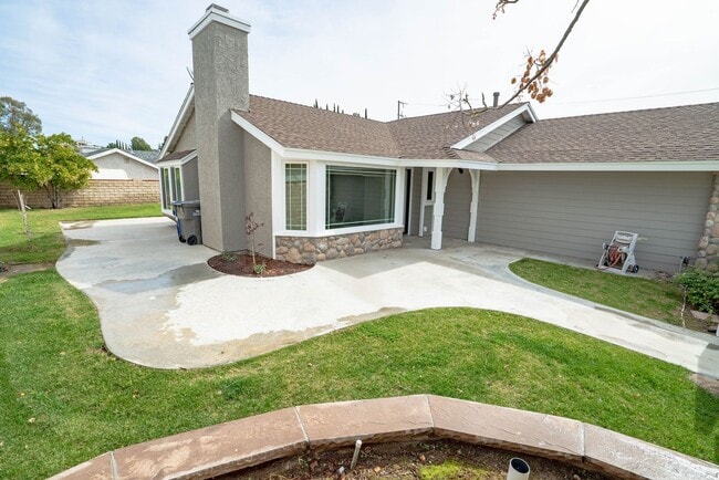 Building Photo - Charming Single-Story 2-Bedroom Home in Saugus!