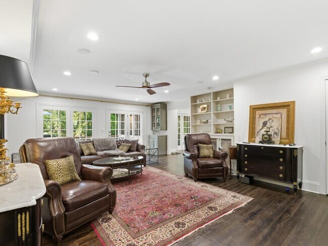 Building Photo - 1350 Battleview Dr NW