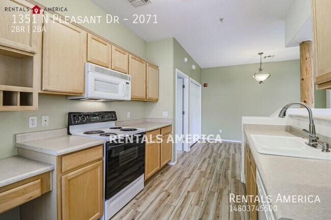 Building Photo - Upgraded Chandler Condo In Mirage Mark Res...