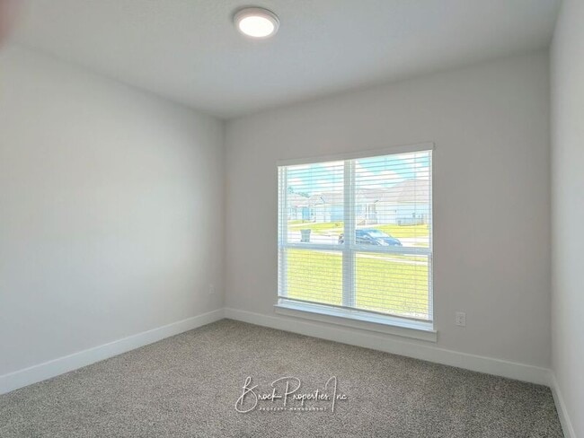 Building Photo - 6052 Rutherford Lp