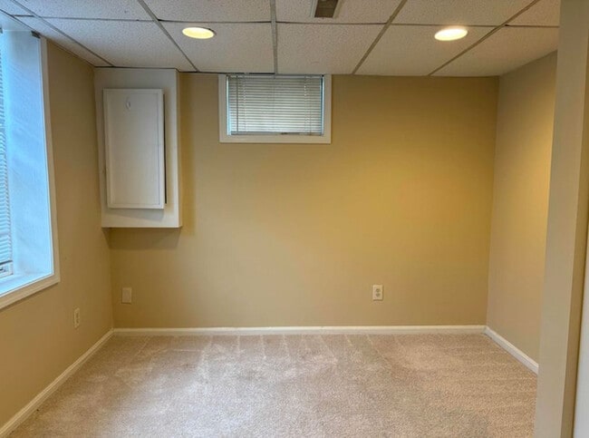 Building Photo - 8610 35th Ave