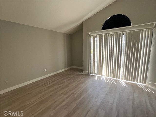 Building Photo - 544 N Orange Ave