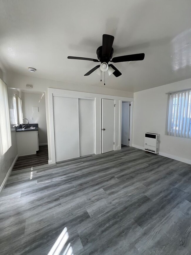 Building Photo - 819 S Palos Verdes St