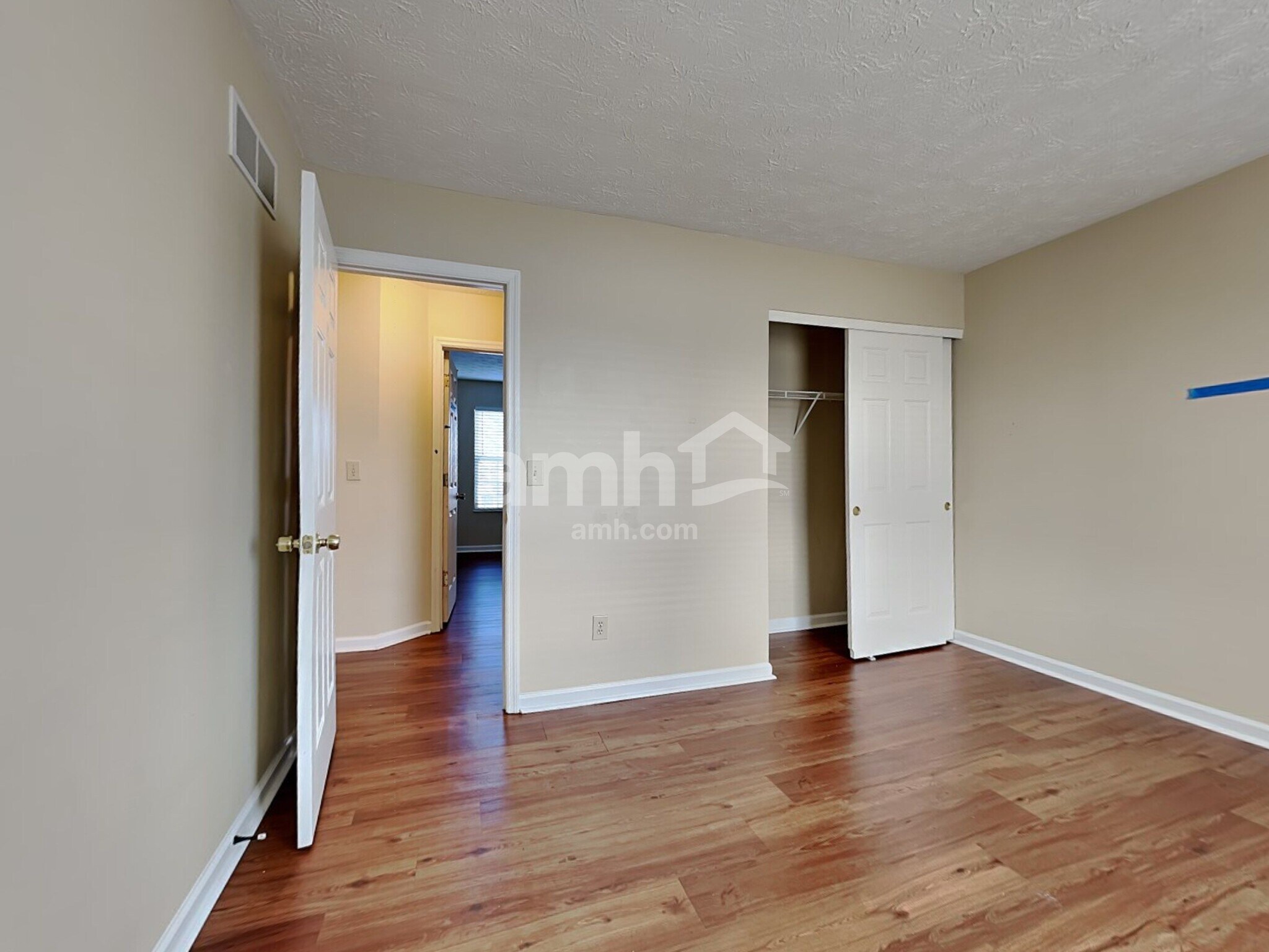 Building Photo - 25 Thorne Hill Dr