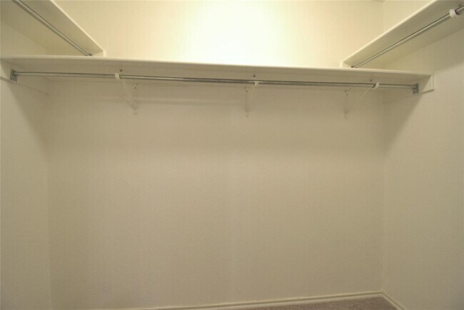 Building Photo - 1107 Thorn Creek Pl