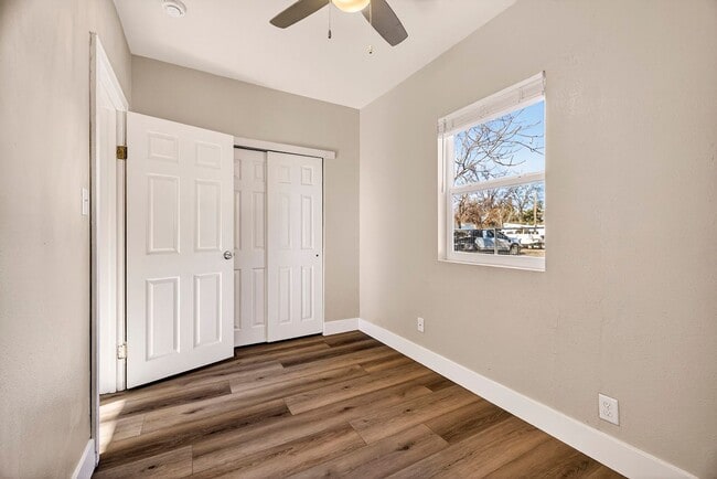Building Photo - MOVE IN SPECIAL $3000 if lease signed by July 2026!!      3 Bedroom Home Close to CSUC!