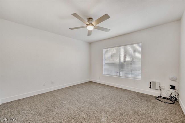 Building Photo - 1716 Tesara Vista Pl