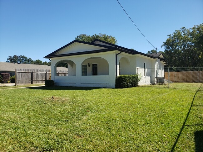 Primary Photo - 5433 Old Floyd Rd SW