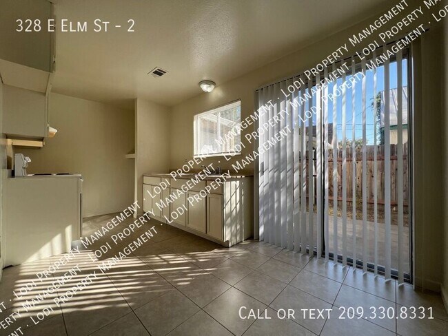 Building Photo - 328 E Elm St