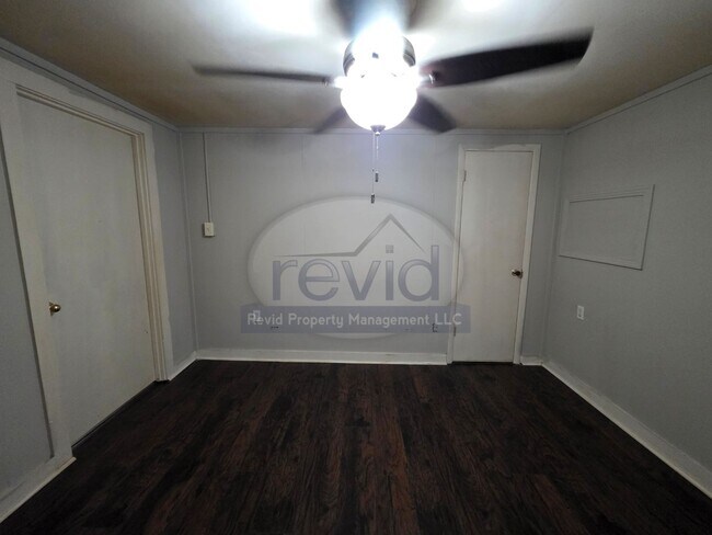 Building Photo - Great 2 Bedroom Apartment in Midtown!