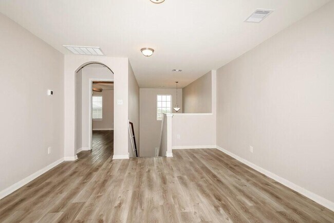 Building Photo - 22707 Overland Bell Dr