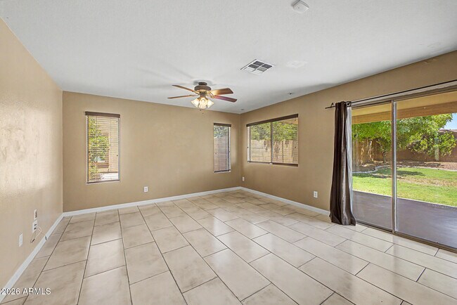 Building Photo - 4809 W Valencia Dr