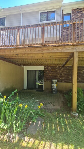 Building Photo - 14 Dutton Place Way