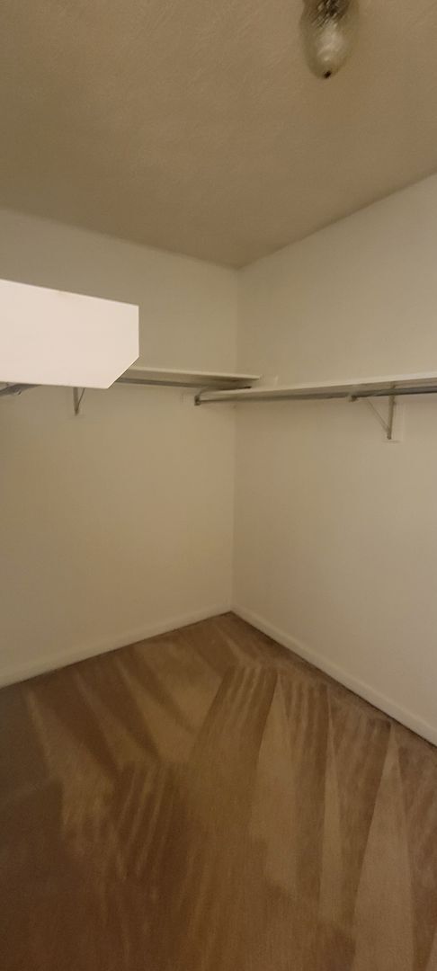 Building Photo - Knoxville 37923 - 2 bed 2.5 bath condo - c...