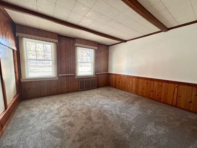 Building Photo - Lovely Two Bedroom Townhouse in Columbia W...