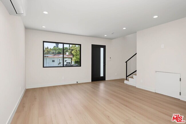 Building Photo - 5841 Whitworth Dr