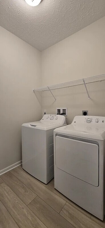 Building Photo - 3472 Bushwillow Dr