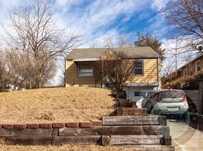 Building Photo - Newly listed 3Bd/1Ba House | Near Midtown: Modern Touches!