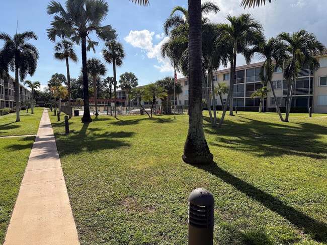 Building Photo - 4502 N Federal Hwy