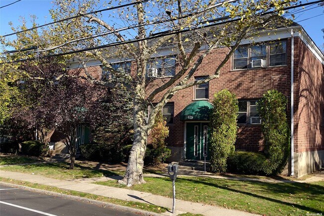 Primary Photo - 625 Tulip Ave