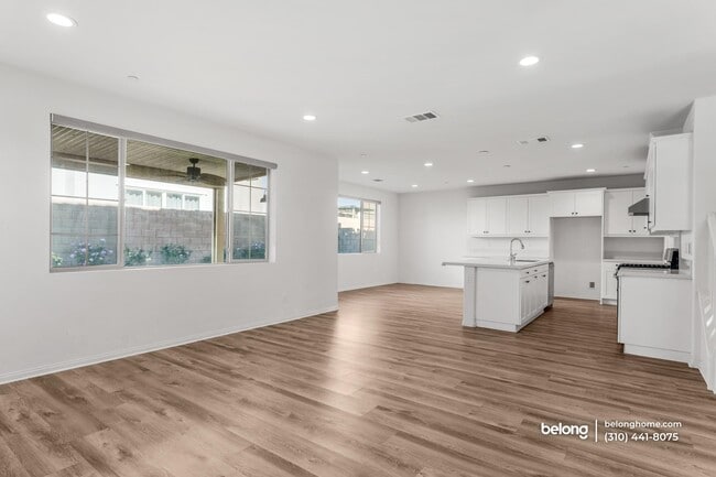 Building Photo - 3915 E Fincastle St