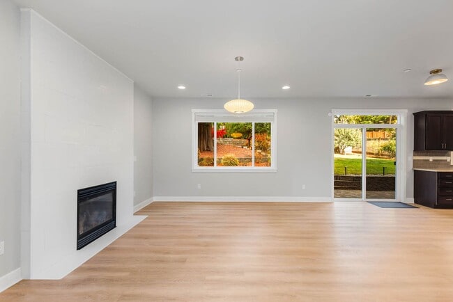 Building Photo - 11722 NE 112th St