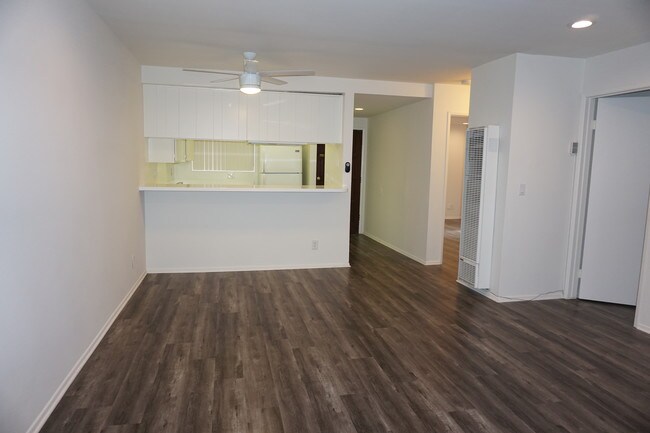 Building Photo - Westwood Apartment
