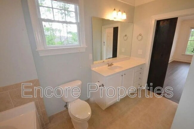 Building Photo - 936 Portstewart Dr