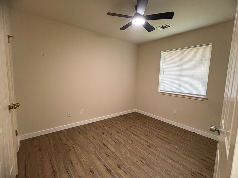 Building Photo - 12905 Withers Way