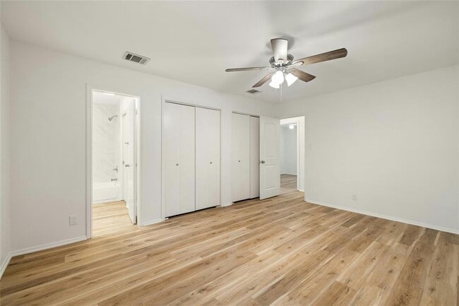 Building Photo - 605 Wild Briar Cv